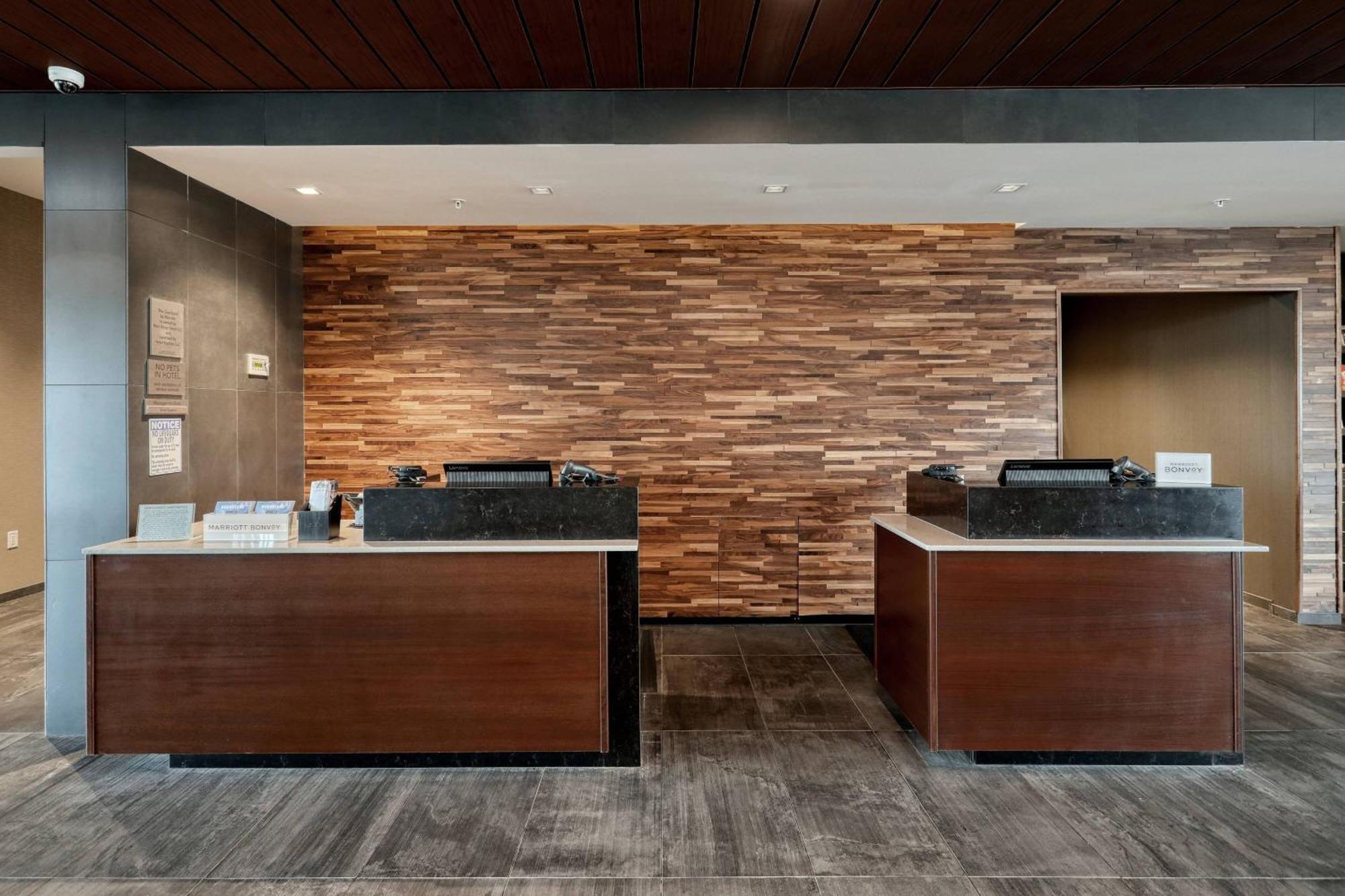 Hotel Courtyard By Marriott North Brunswick Exterior foto